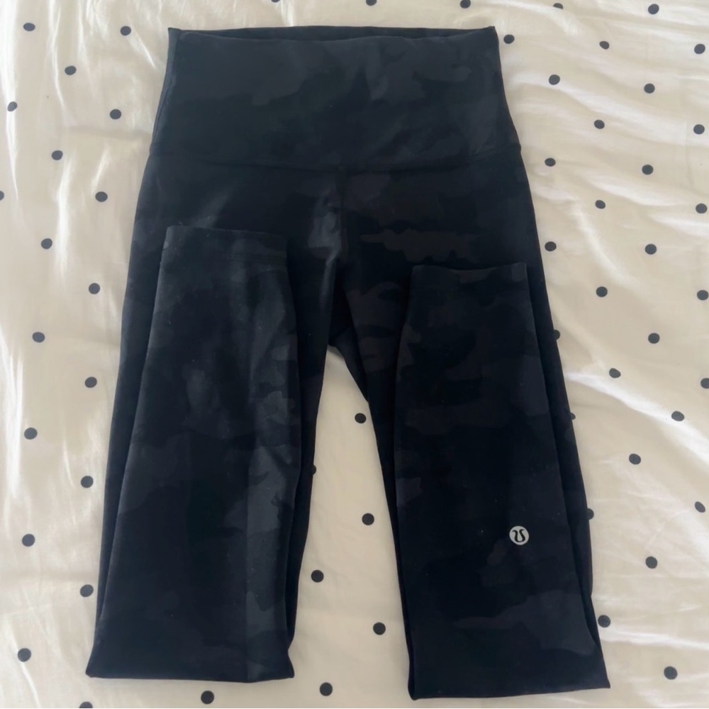 Lululemon 25'' Camo Leggings Deep Coal Size 4